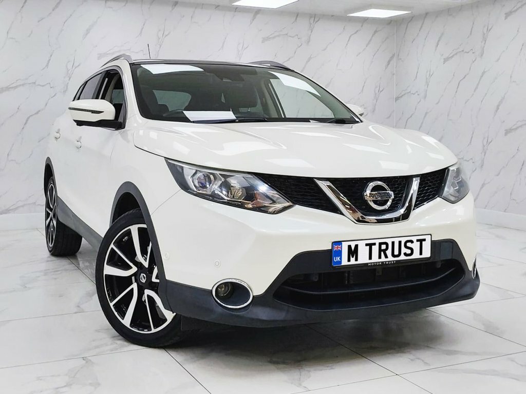 Nissan Qashqai 1.2L Tekna PE65JUA White #4