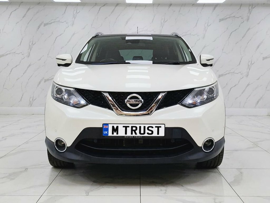 Nissan Qashqai 1.2L Tekna PE65JUA White #2