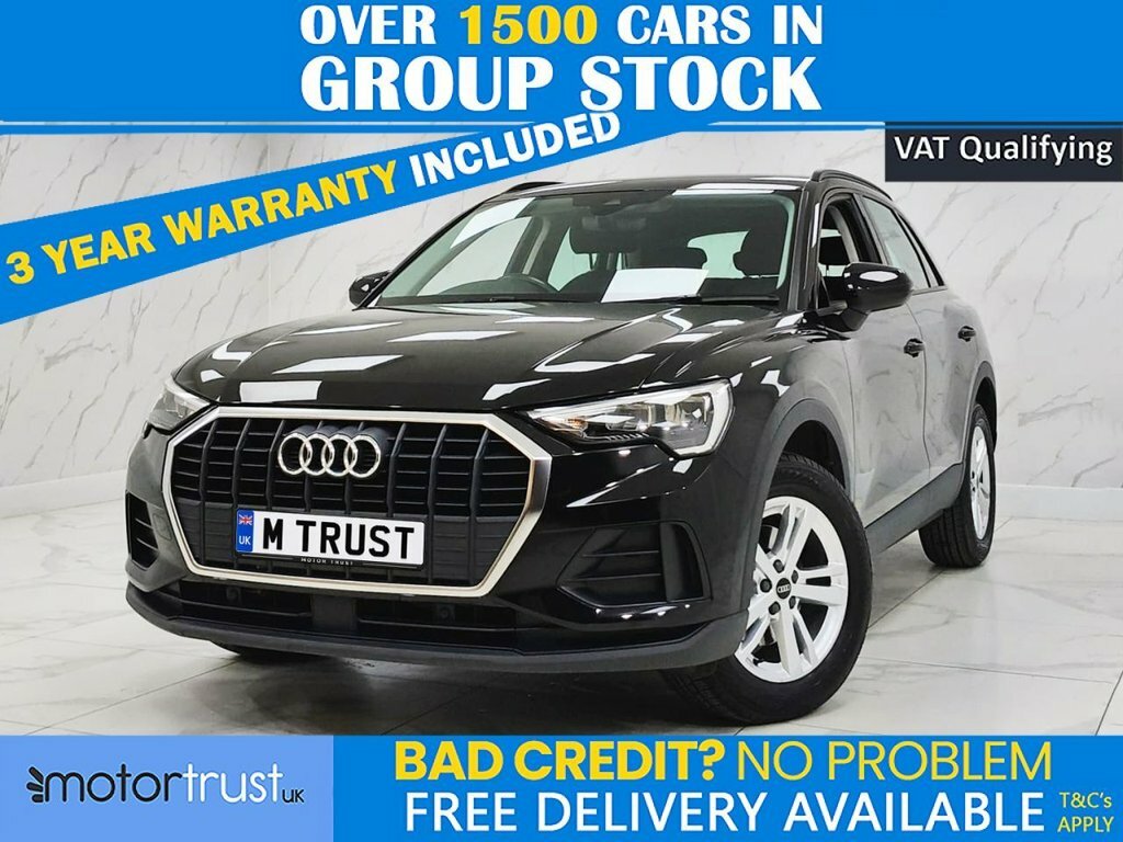 Audi Q3 1.5L Technik Black