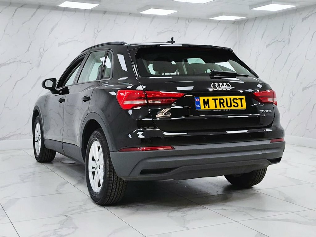 Audi Q3 1.5L Technik RK72LKA Black #6