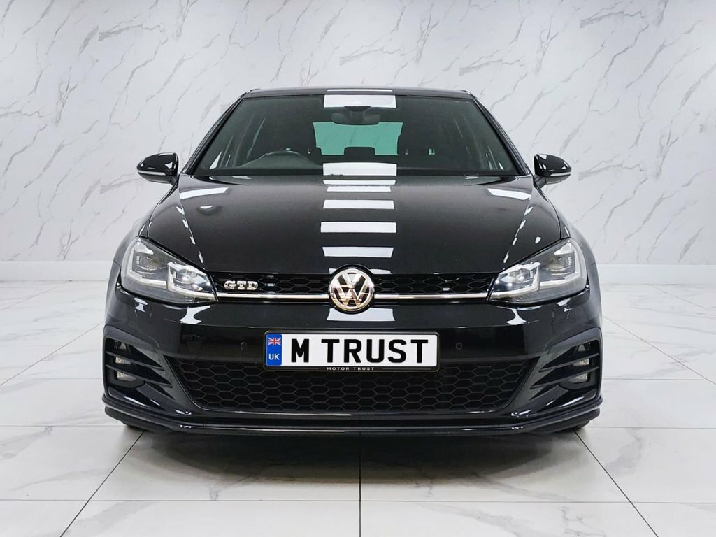 Volkswagen Golf 2L Gtd VF19HXU Black #2