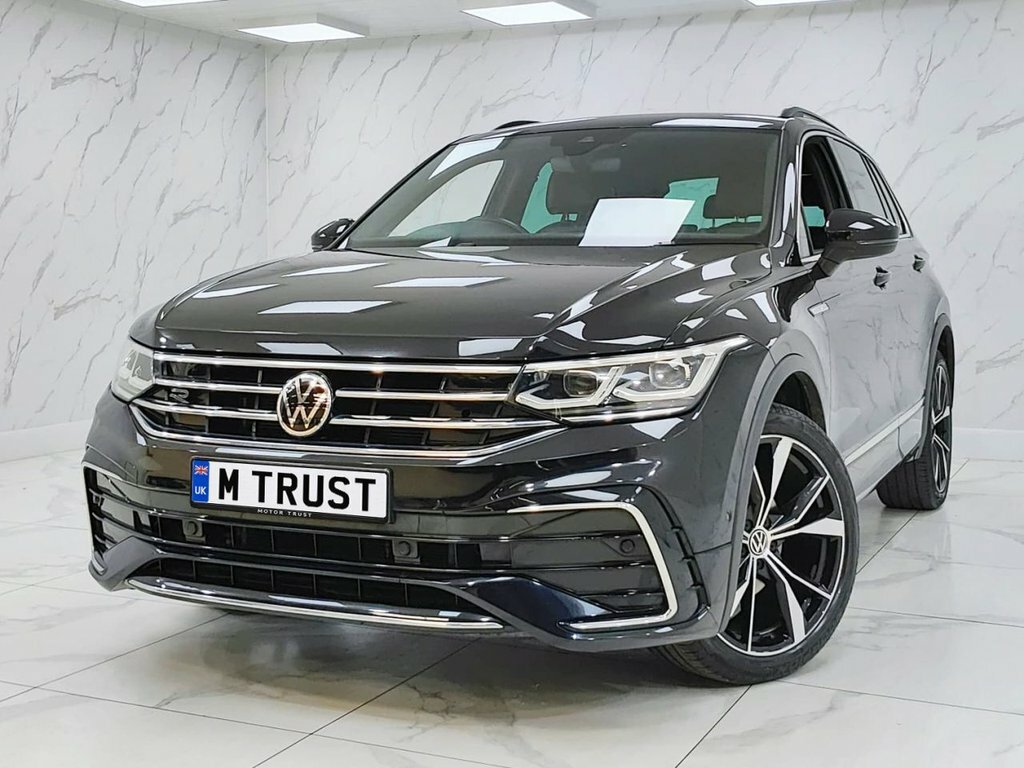 Volkswagen Tiguan 1.5L R-line VN21ZVR Black #2