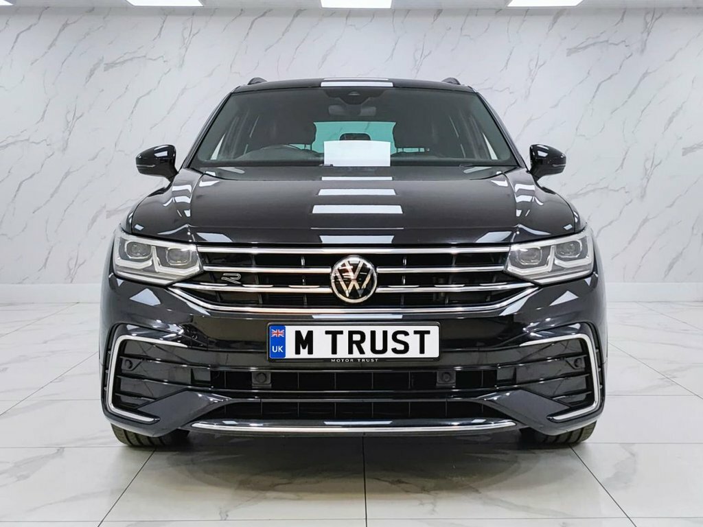 Volkswagen Tiguan 1.5L R-line VN21ZVR Black #3