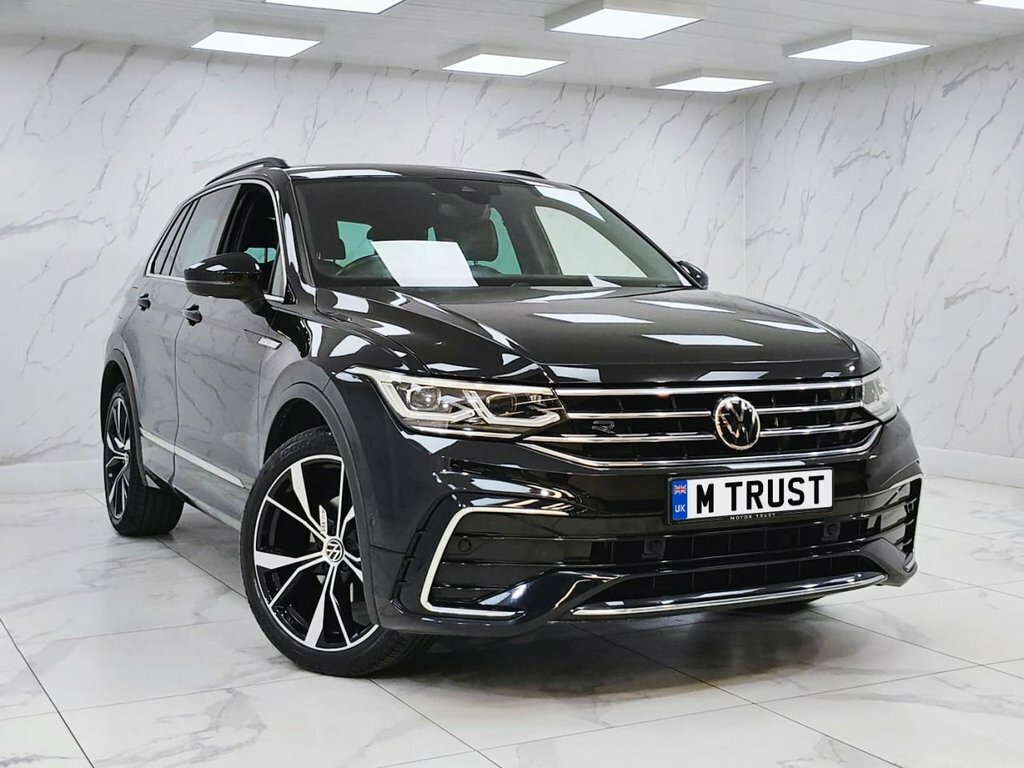 Volkswagen Tiguan 1.5L R-line VN21ZVR Black #4