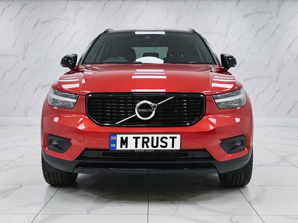 Volvo XC40 1.5L R-design Pro KX21LJJ Red #3