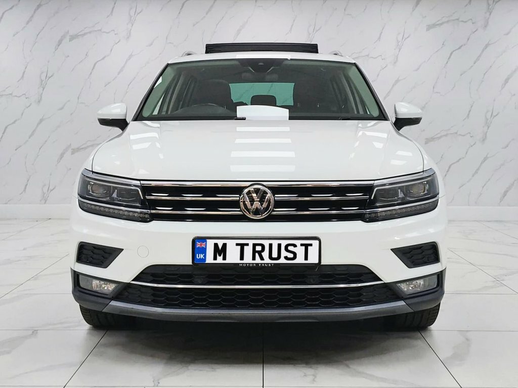 Volkswagen Tiguan 2L Sel FP68WCG White #3