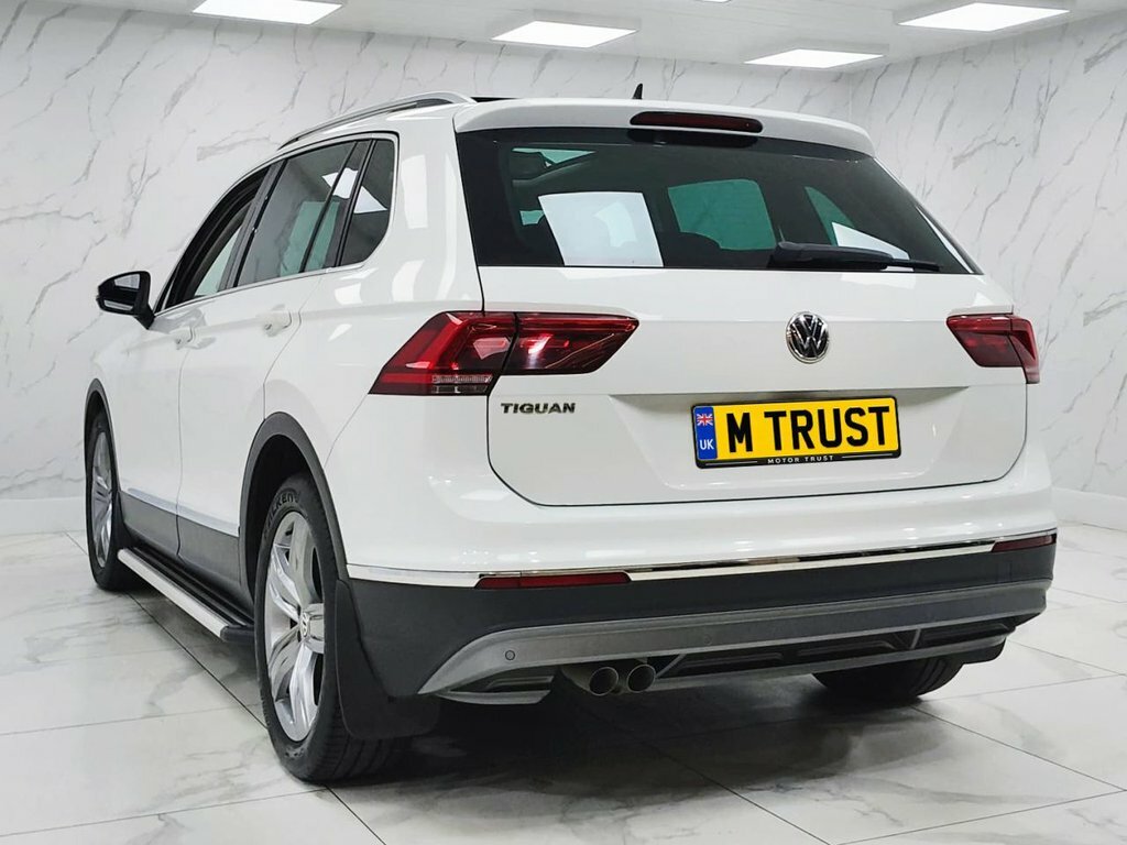 Volkswagen Tiguan 2L Sel FP68WCG White #6