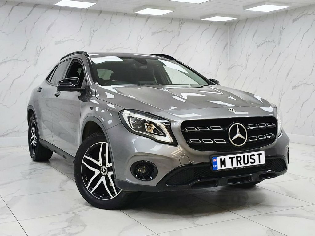 Mercedes-Benz GLA Class 1.6L Urban Edition NL69AGX Grey #4