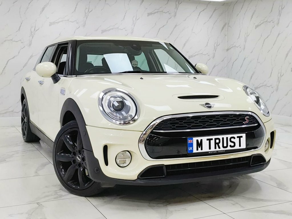 Mini Clubman 2L Cooper S YK18PTP White #3