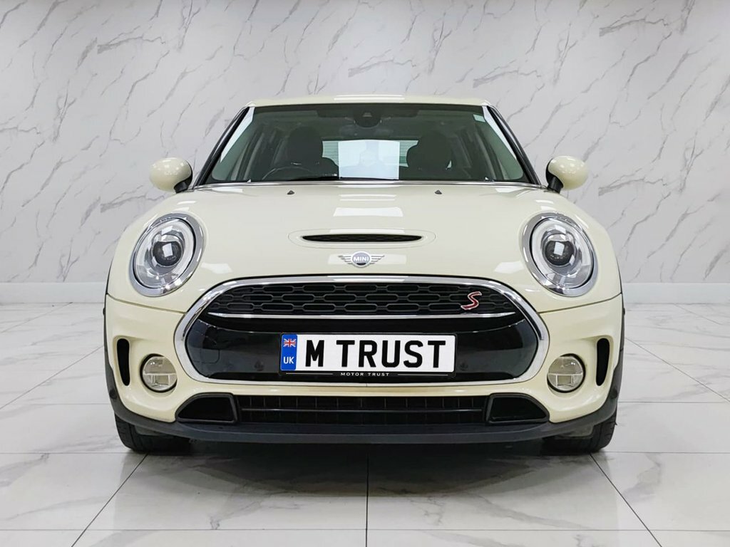 Mini Clubman 2L Cooper S YK18PTP White #2