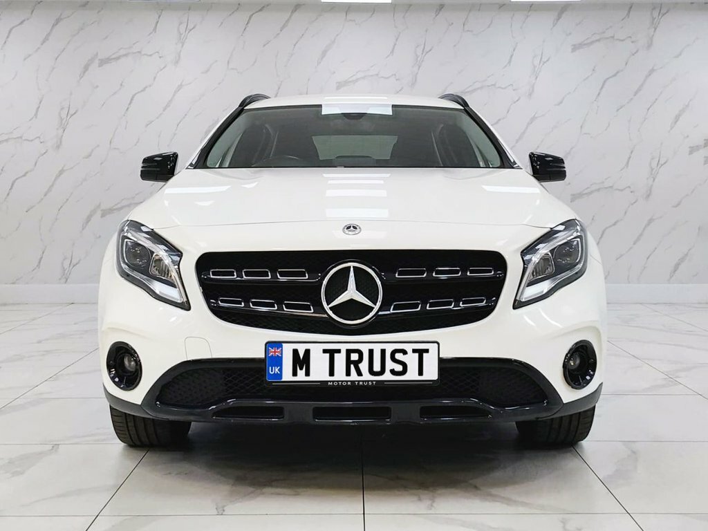 Mercedes-Benz GLA Class 1.6L Urban Edition HK68OKO White #2