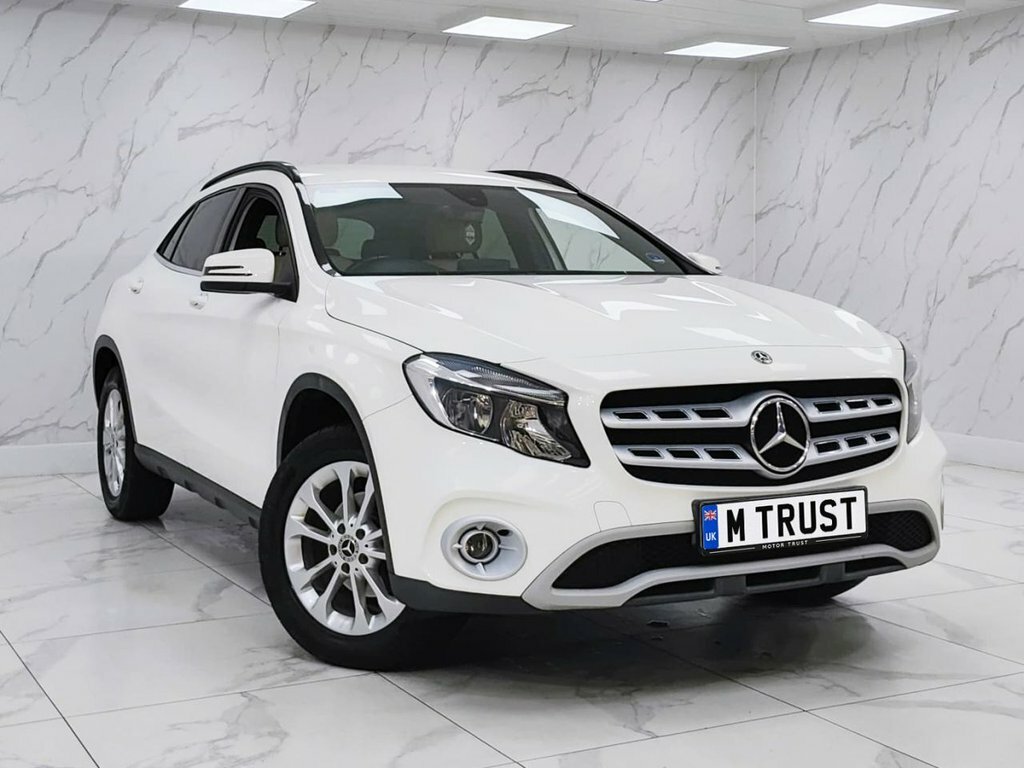 Mercedes-Benz GLA Class 1.6L Se White #5