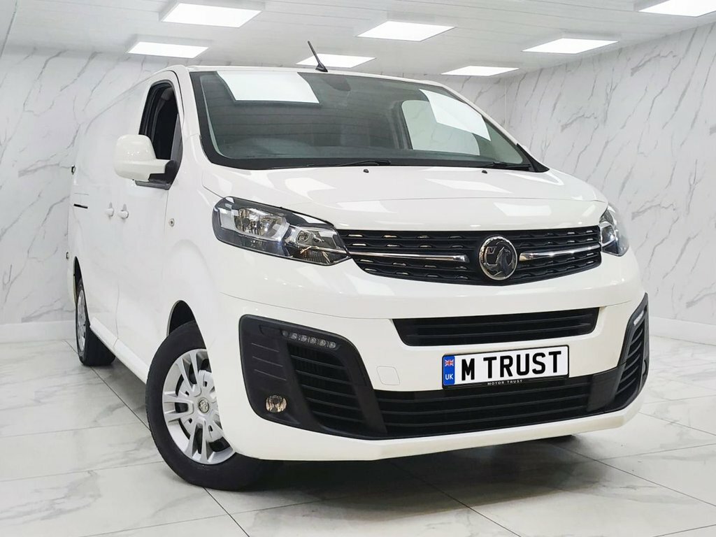 Vauxhall Vivaro 1.5L Sportive DY21ZHU White #5