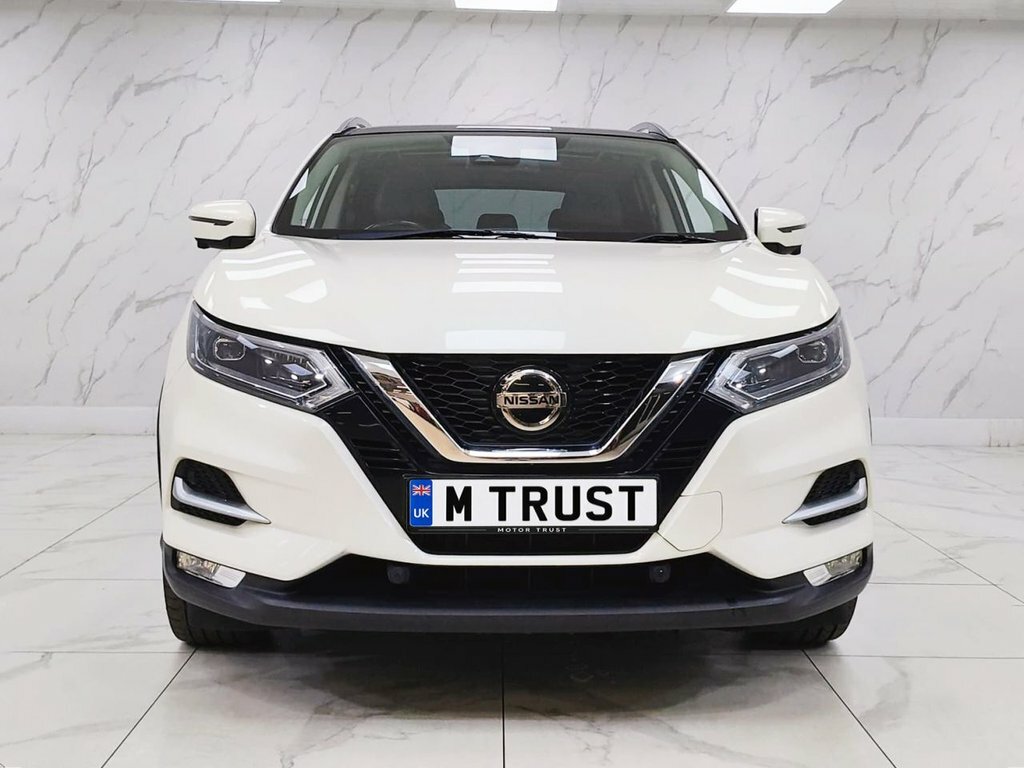 Nissan Qashqai 1.2L Tekna MF68JXK White #2