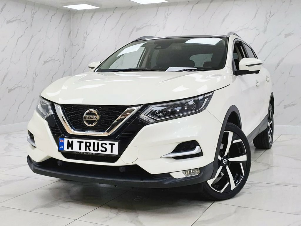 Nissan Qashqai 1.2L Tekna White