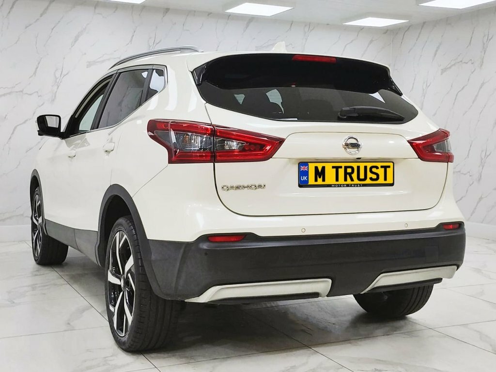 Nissan Qashqai 1.2L Tekna MF68JXK White #5