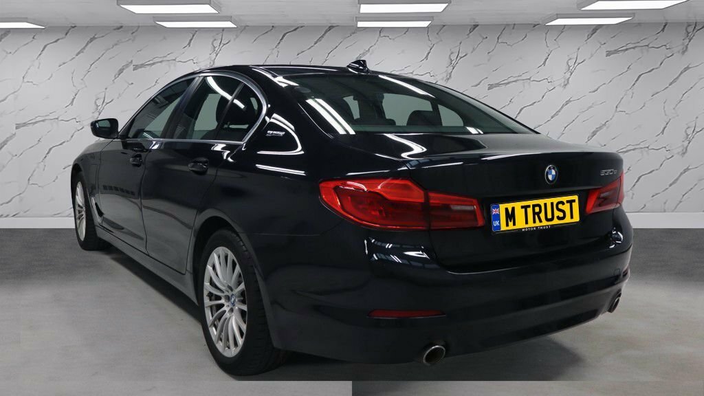 BMW 5 Series 2L Se AE68OBP Black #2