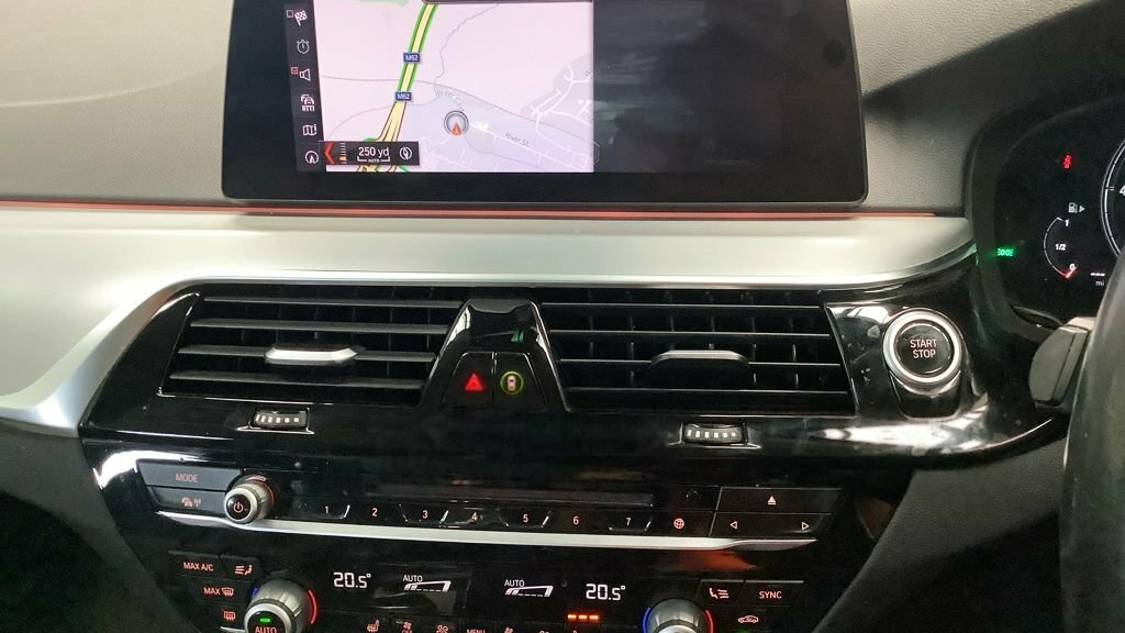 BMW 5 Series 2L Se AE68OBP Black #4