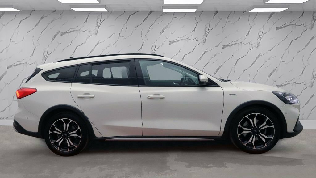 Ford Focus 1L Active X EK20ODM White #5