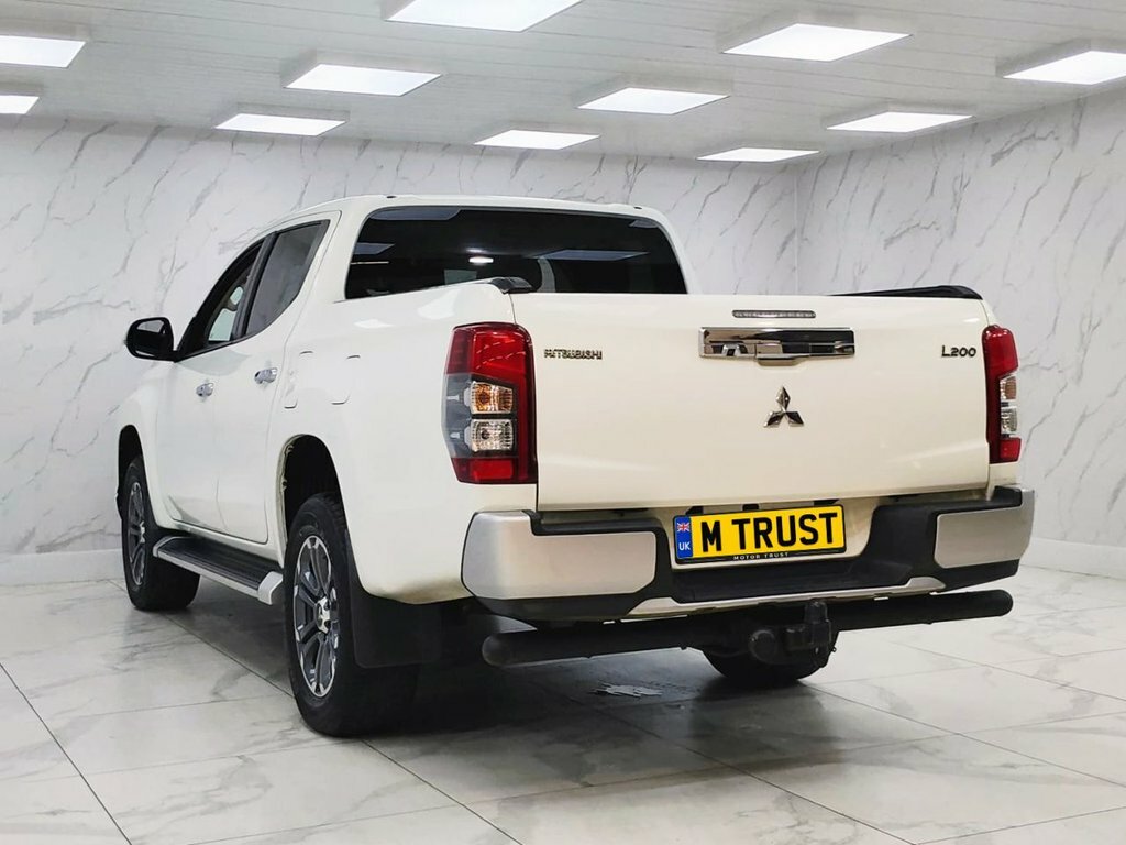 Mitsubishi L200 2.2L Dc Barbarian CU21RNZ White #6