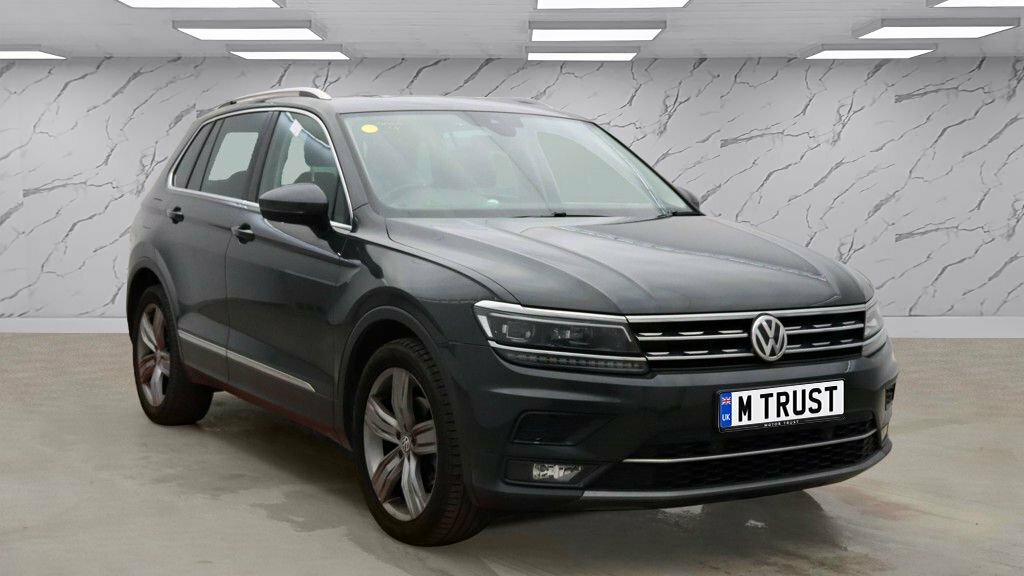 Volkswagen Tiguan 1.5L Sel YN19DPP Grey #2