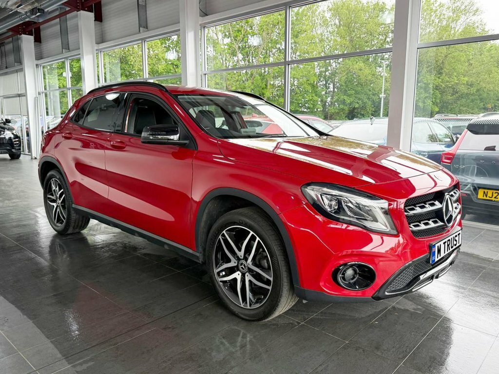 Mercedes-Benz GLA Class 1.6L Urban Edition Red