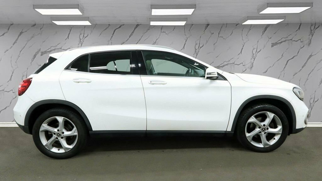 Mercedes-Benz GLA Class 1.6L Sport KN19AFB White #5