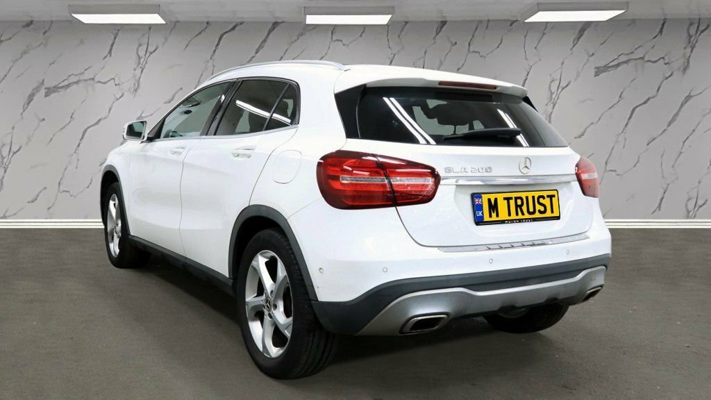 Mercedes-Benz GLA Class 1.6L Sport KN19AFB White #3