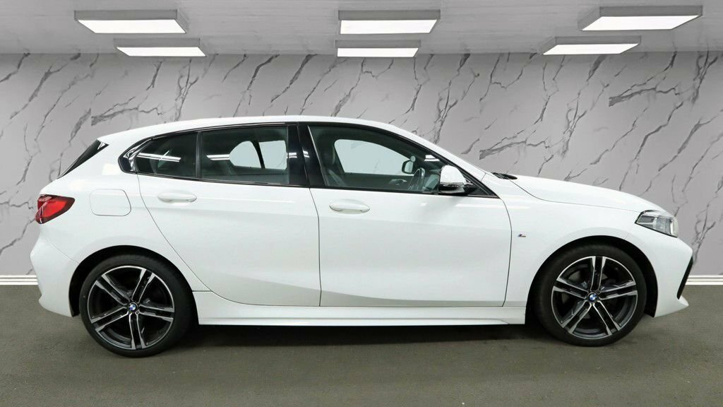 BMW 1 Series 1.5L M Sport LM21BHW White #4