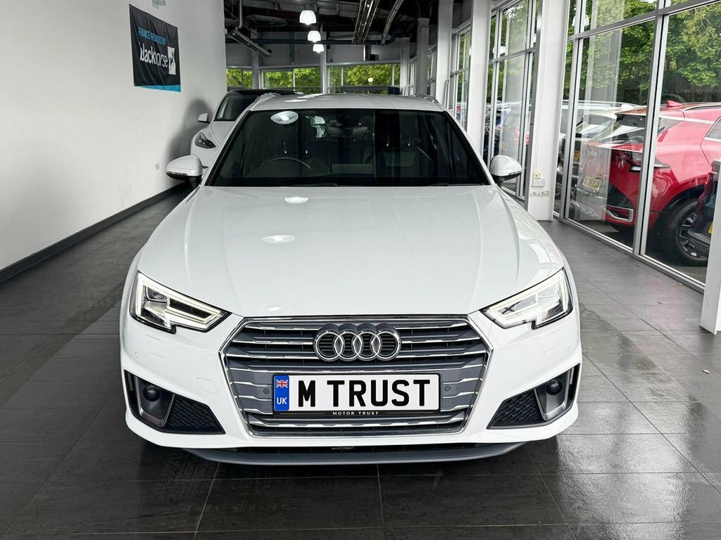 Audi A4 Avant 2L S Line White #3