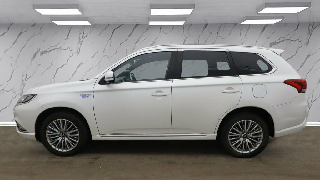 Mitsubishi Outlander 2.4L 5Hs DU69NZX White #6