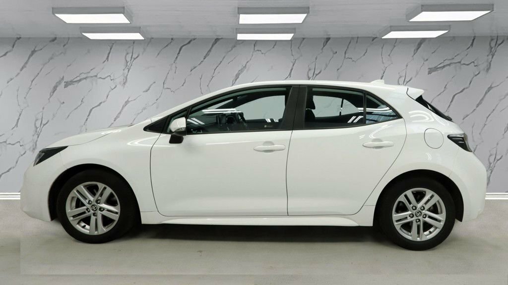 Toyota Corolla 1.8L Icon RO22YNL White #6