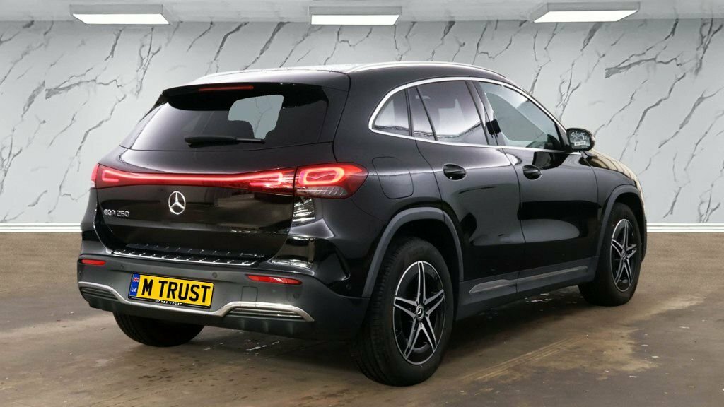 Mercedes-Benz EQA Suv GY22CNX Black #4