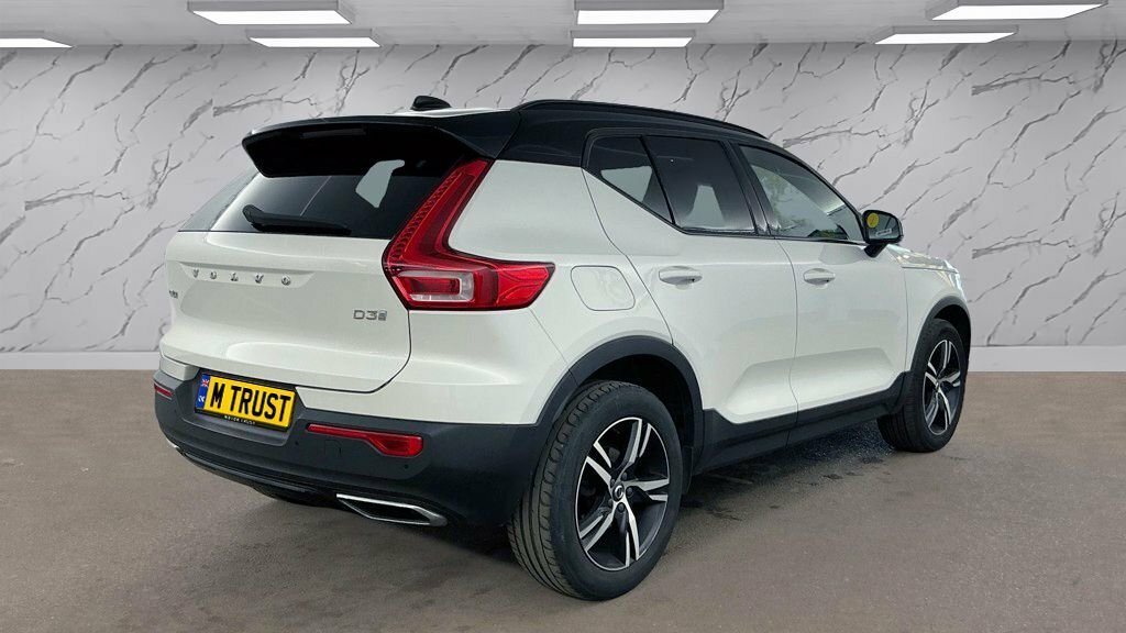 Volvo XC40 2L R-design BF19MWE White #4