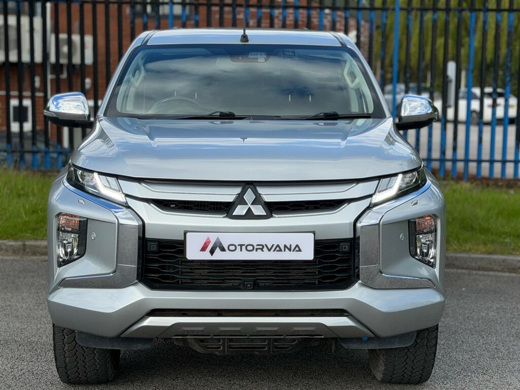 Mitsubishi L200 2.2 Di-d Dc Barbarian X 4Wd Euro 6 Ss WN70FXY Silver #2