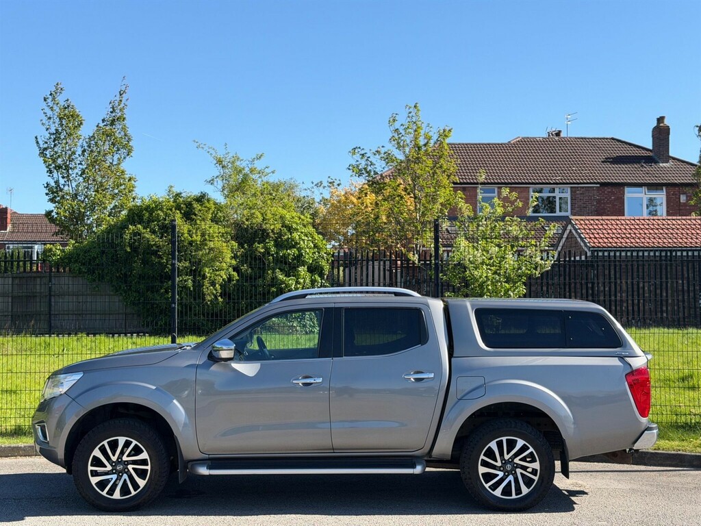 Nissan Navara 2.3 Dci Tekna 4Wd Euro 6 SK67LCW Grey #4
