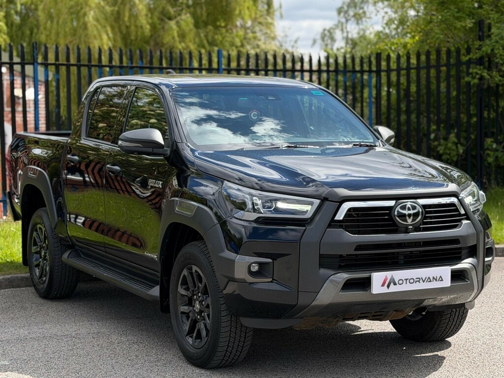Toyota HILUX 2.8 D-4d Invincible X 4Wd Euro 6 Ss HF23YJT Black #6