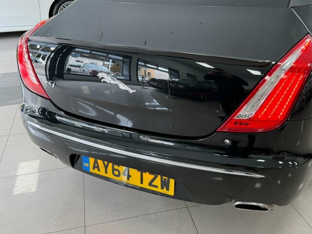 Jaguar XJ 3L Portfolio AY64TZW Black #6