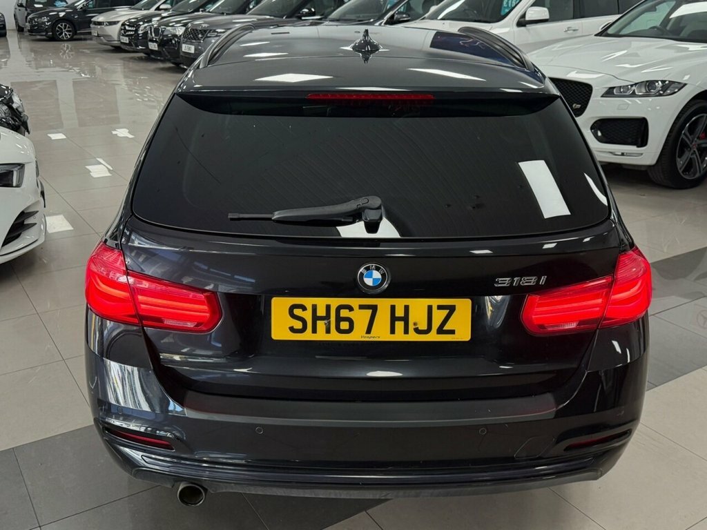 BMW 3 Series 1.5L Sport Black #4