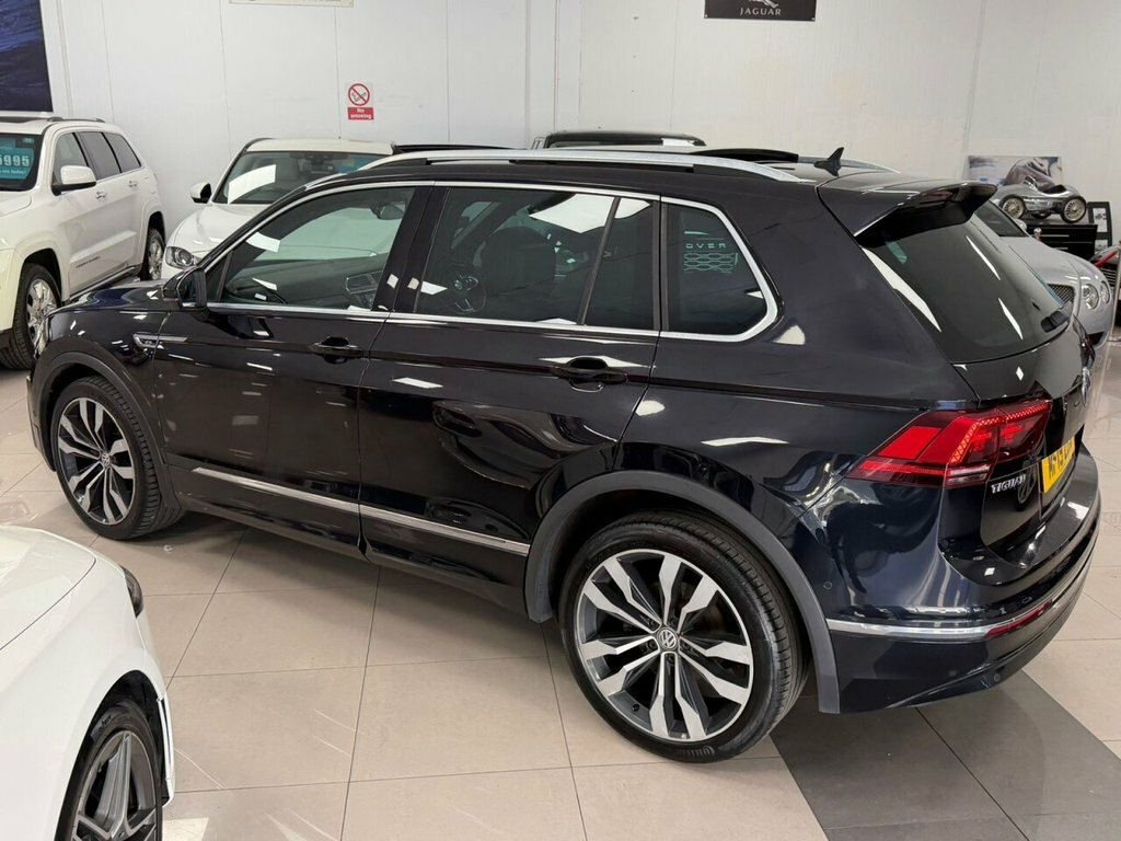 Volkswagen Tiguan 2L R-line Tech MF19ZBX Black #6