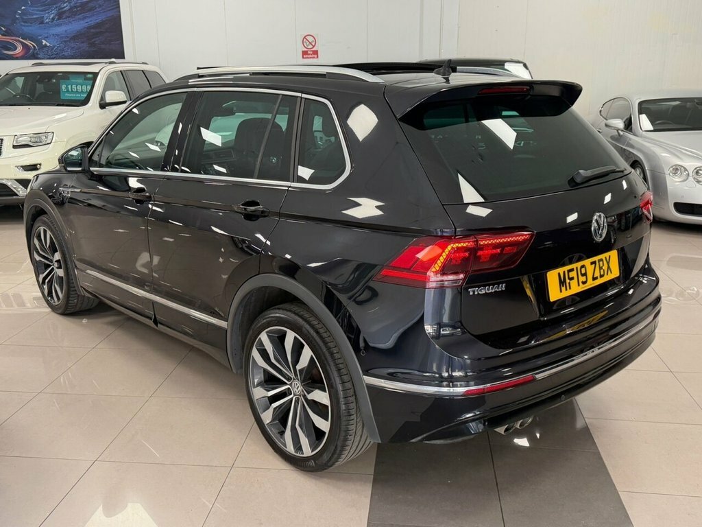 Volkswagen Tiguan 2L R-line Tech MF19ZBX Black #4