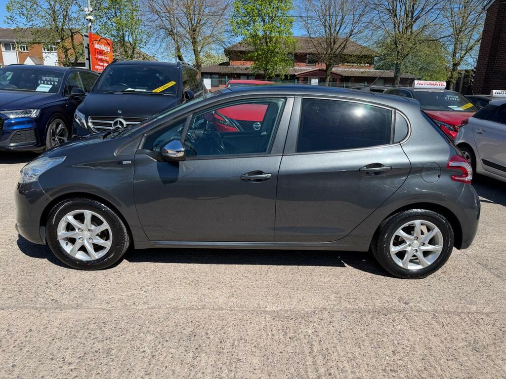 Peugeot 208 Hatchback 1.2 Vti Puretech Style Euro 5 2014 MJ64ZPL Grey #5