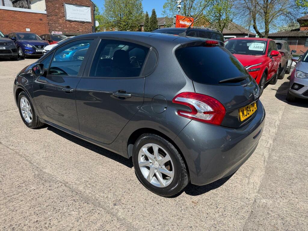 Peugeot 208 Hatchback 1.2 Vti Puretech Style Euro 5 2014 MJ64ZPL Grey #4