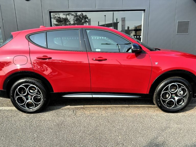 Alfa Romeo Tonale 1.3 Phev Ti Red #4