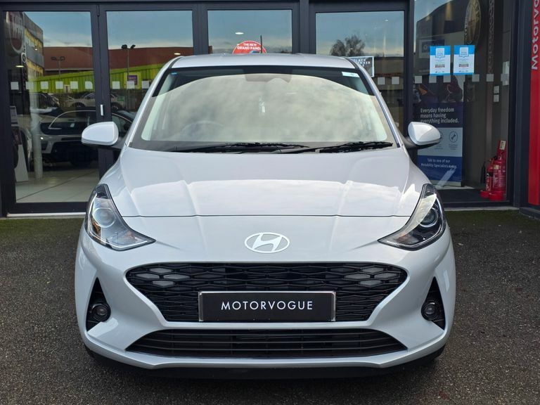 Hyundai I10 1.0 63 Premium Nav KO25HBX Grey #2