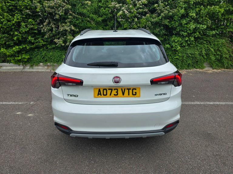 Fiat Tipo 1.5 Hybrid 48V Cross Garmin Ddct White #6