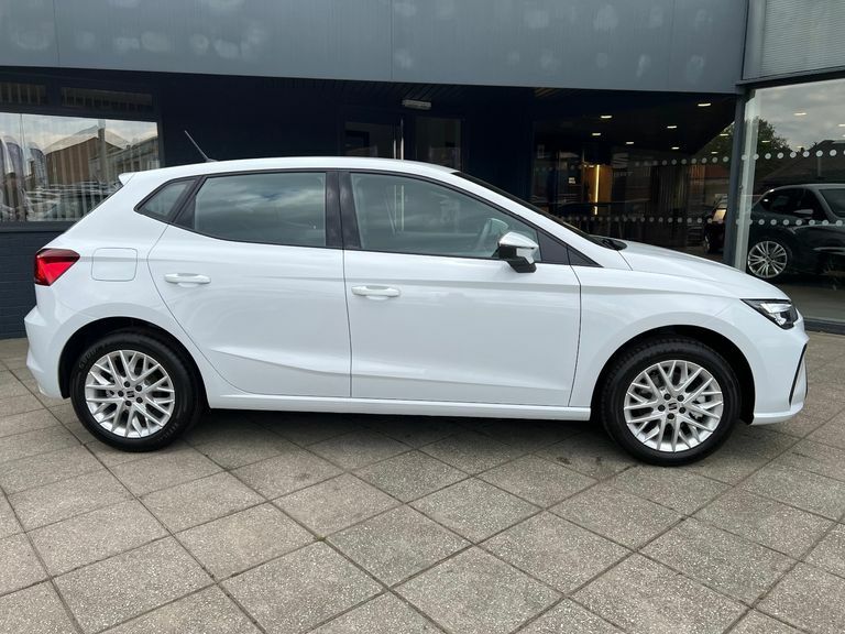 Seat Ibiza 1.0 Tsi 115 Se Technology Dsg KM26NLZ White #4