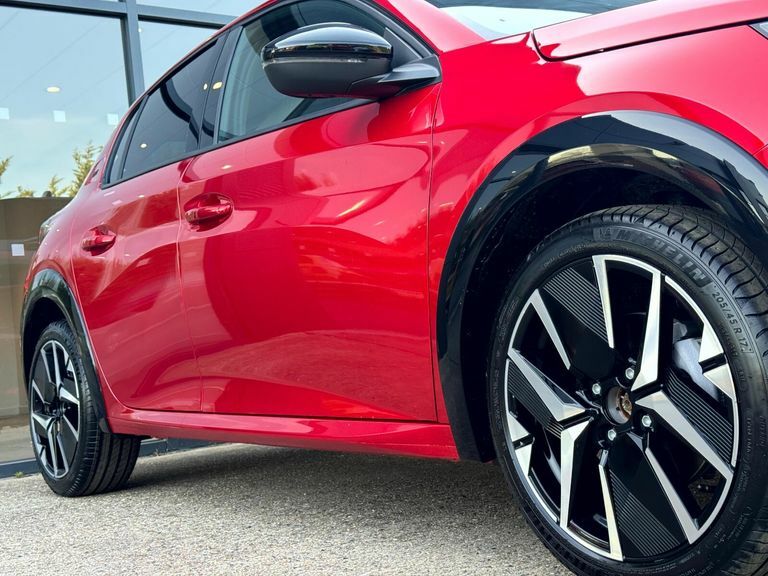 Peugeot 208 1.2 Hybrid 145 Gt Premium E-dsc6 AV26WKE Red #6