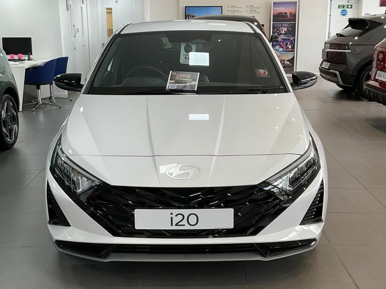 Hyundai I20 1.0T Gdi 90 Black Line Dct White #2