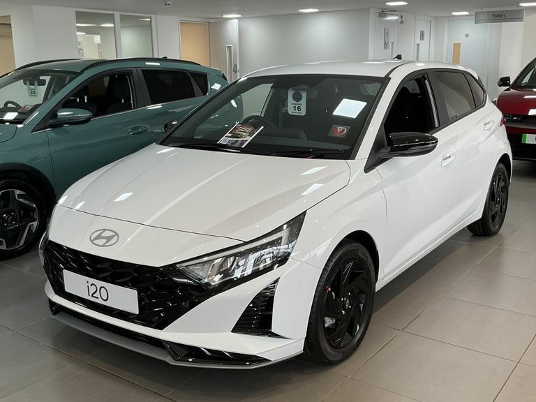 Hyundai I20 1.0T Gdi 90 Black Line Dct White #3
